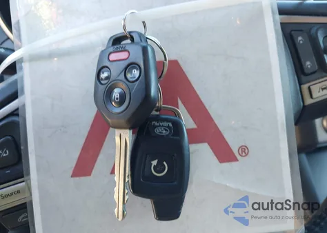 2017 Subaru Outback 2.5I Premium z USA, uszkodzony, nr VIN 4S4BSAHC6H3402179